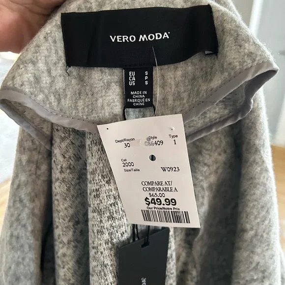 Vero Moda jacket - Picture 2 of 2